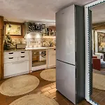 Designer House With Panoramic Views *
