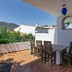 Designer House With Panoramic Views