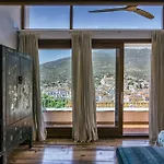 בית נופש Designer House With Panoramic Views קדאקז